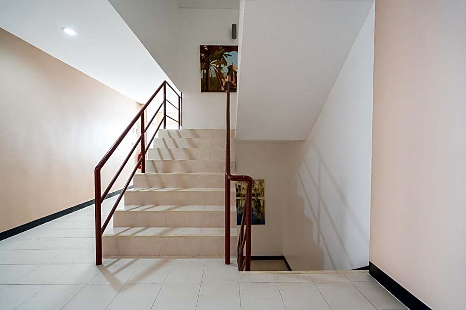 Santi White House Patong