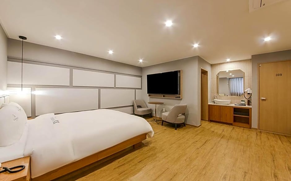 H Avenue Hotel in Gyeongju