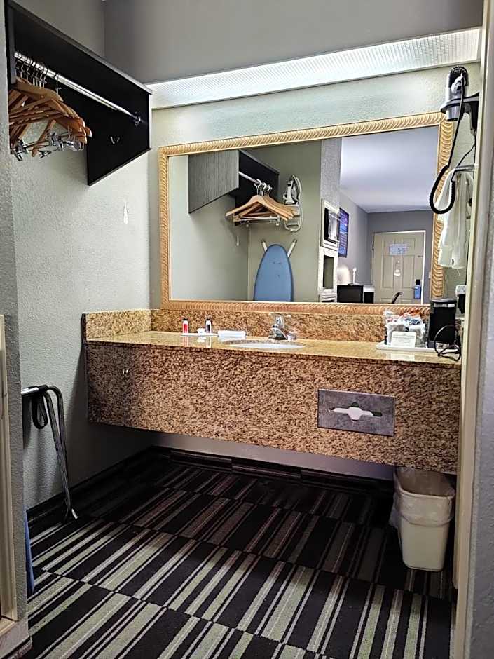 Days Inn by Wyndham Southaven MS