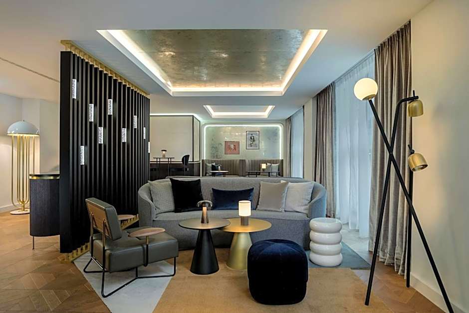 Neues Schloss Privat Hotel Zurich, Autograph Collection