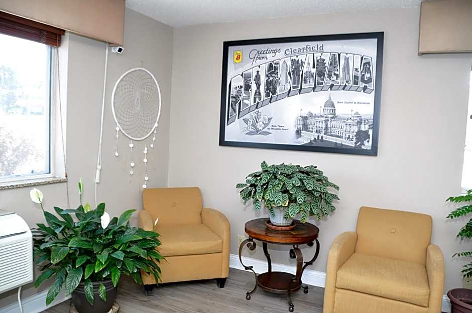 Super 8 by Wyndham Clearfield