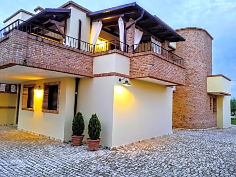 BORGO LUNA appartamenti e alloggi adults only