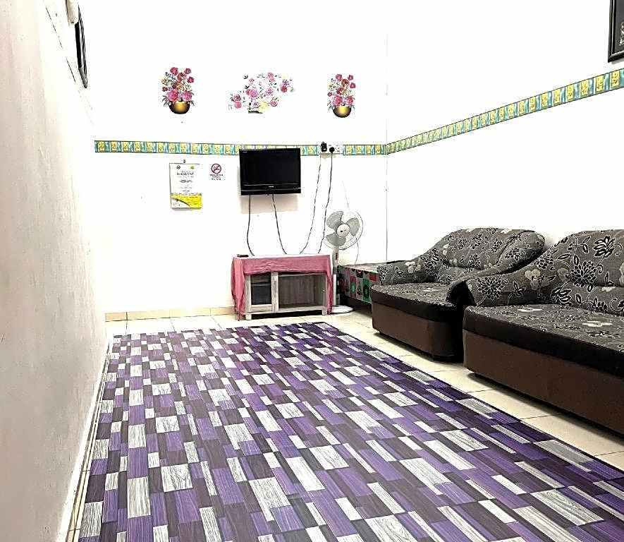 OYO Home 90492 Sena Homestay