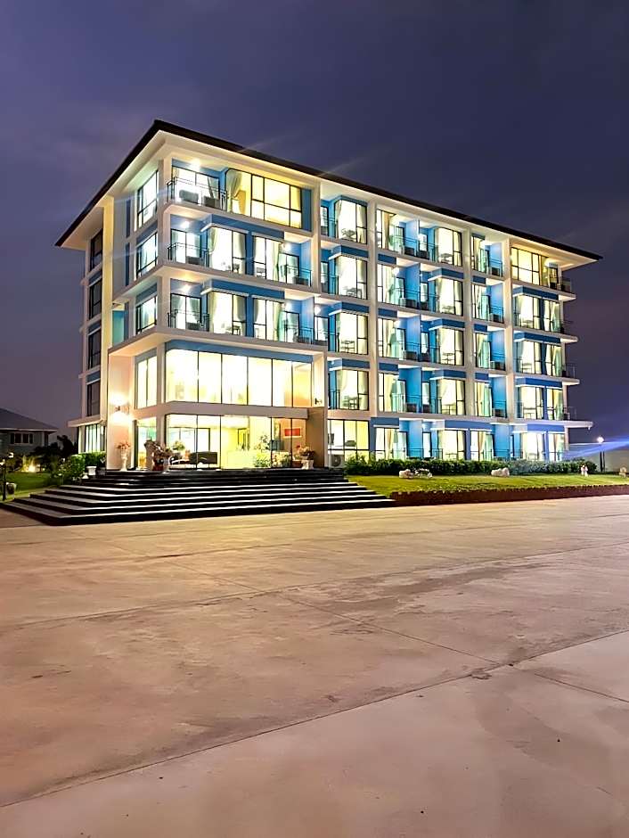 Arunsakhon luxury condo