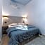 Birds Villa Apartments with Heated Pool - Including Car and Breakfast