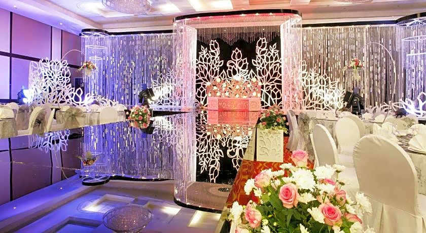 Ramada Hotel And Suites Ajman