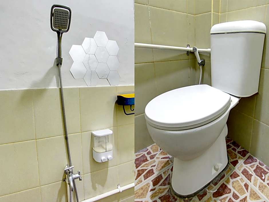 OYO 92825 Kamar Lombok