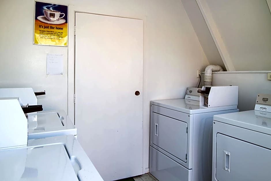 Mountain Chalets Motel