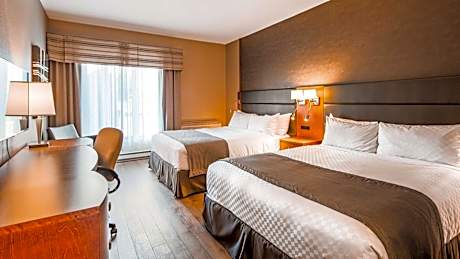 Queen Room with Two Queen Beds and Rain Shower - Non-Smoking