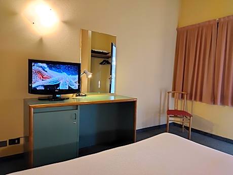 Economy Double or Twin Room