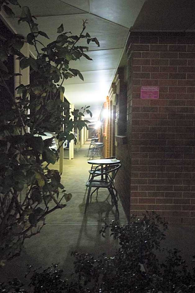Rose Garden Motel
