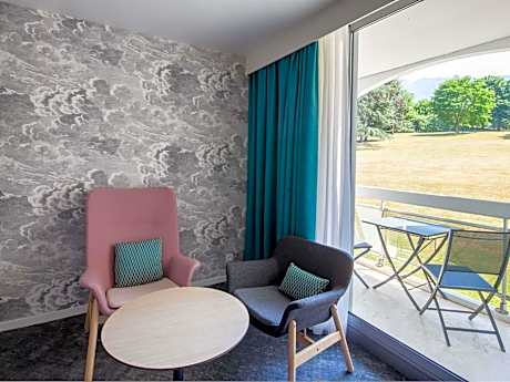 Classic Twin Room with Terrace and Spa Access