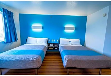 2 Full Beds | Non-Smoking