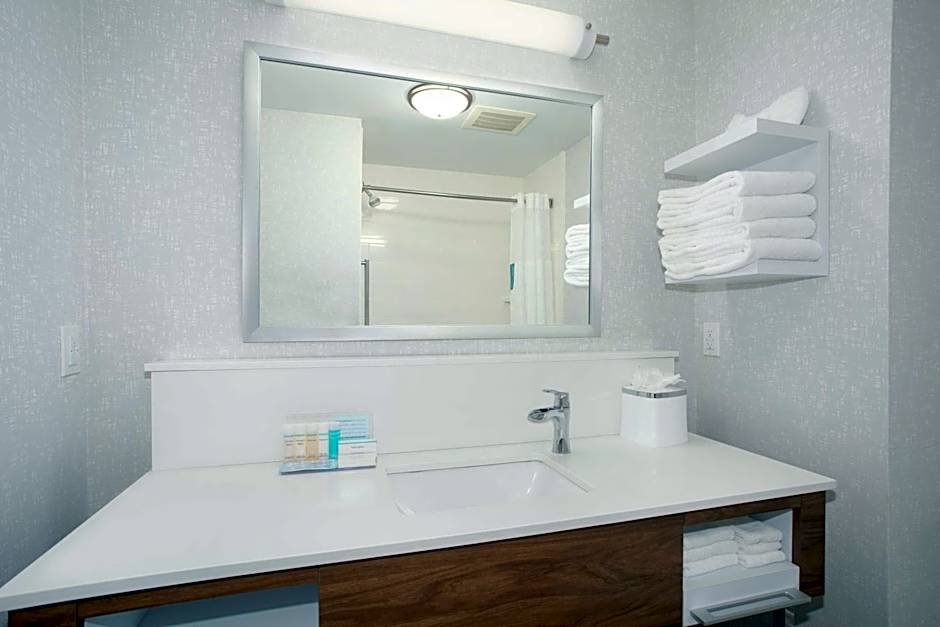 Hampton Inn By Hilton Bellevue