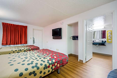 2 Double Beds, Nonsmoking, Accessible