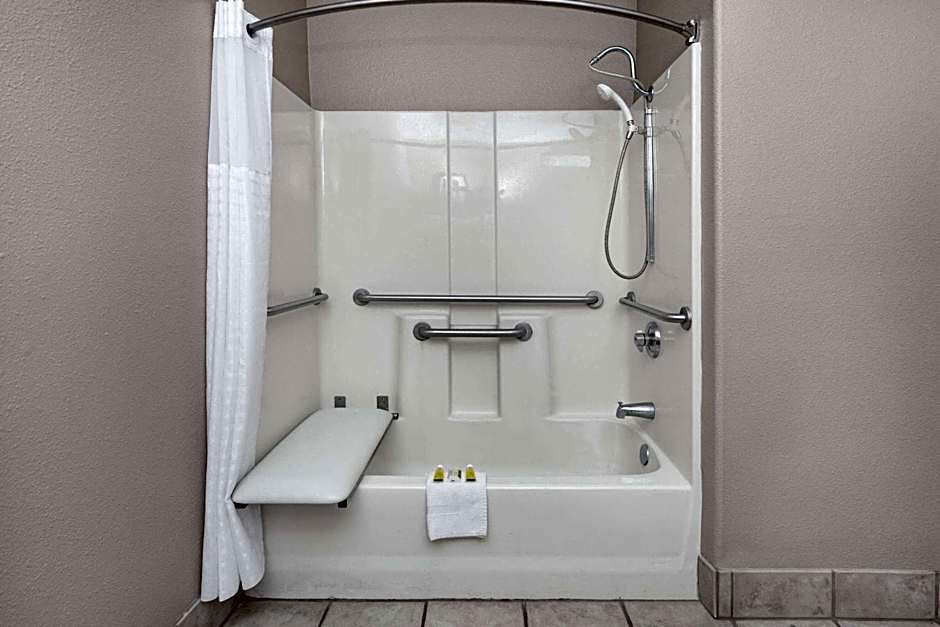 Super 8 by Wyndham New Braunfels I-35