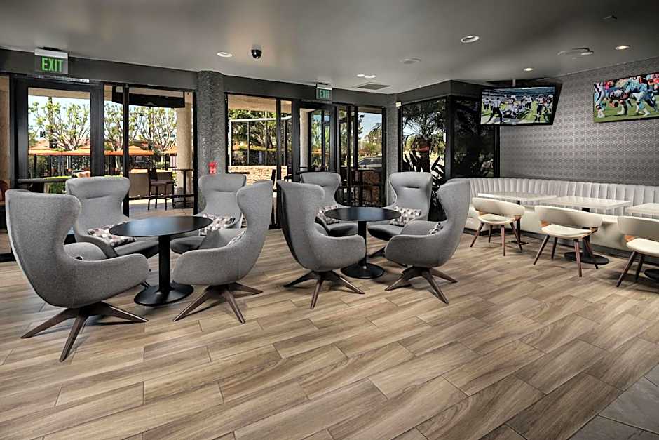 DoubleTree by Hilton Hotel Carson