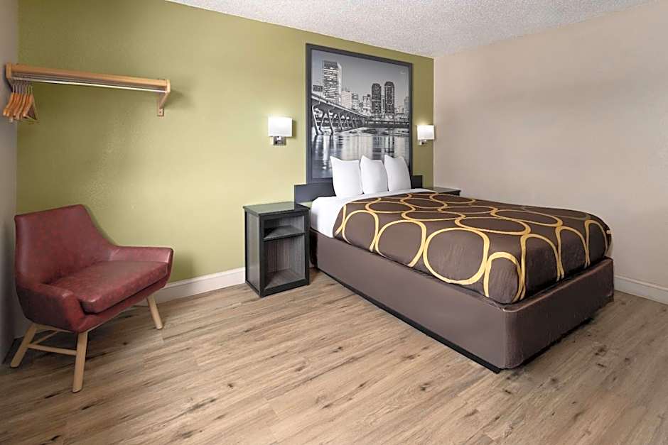 Super 8 by Wyndham Richmond Midlothian Turnpike