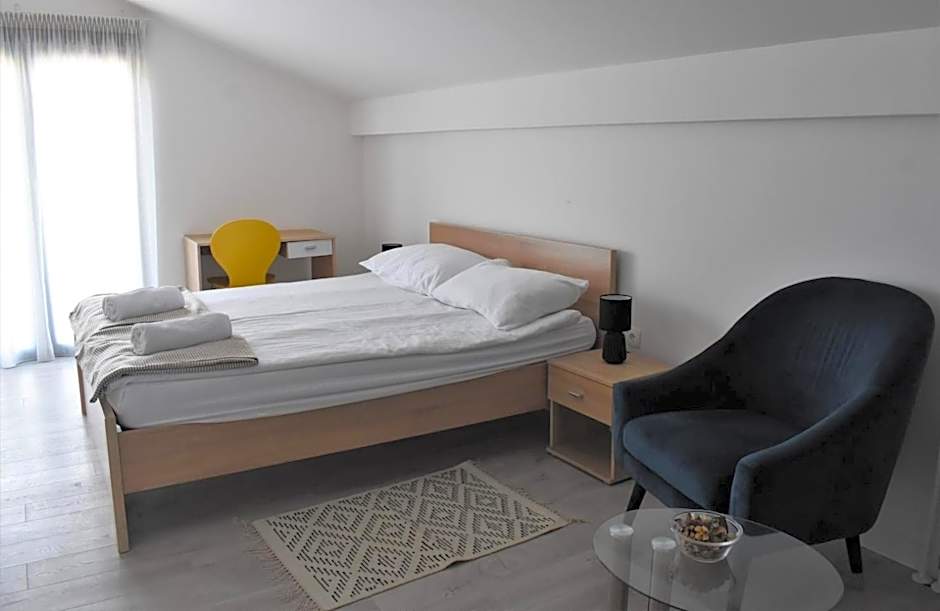 Filipovic rent a car & apartments