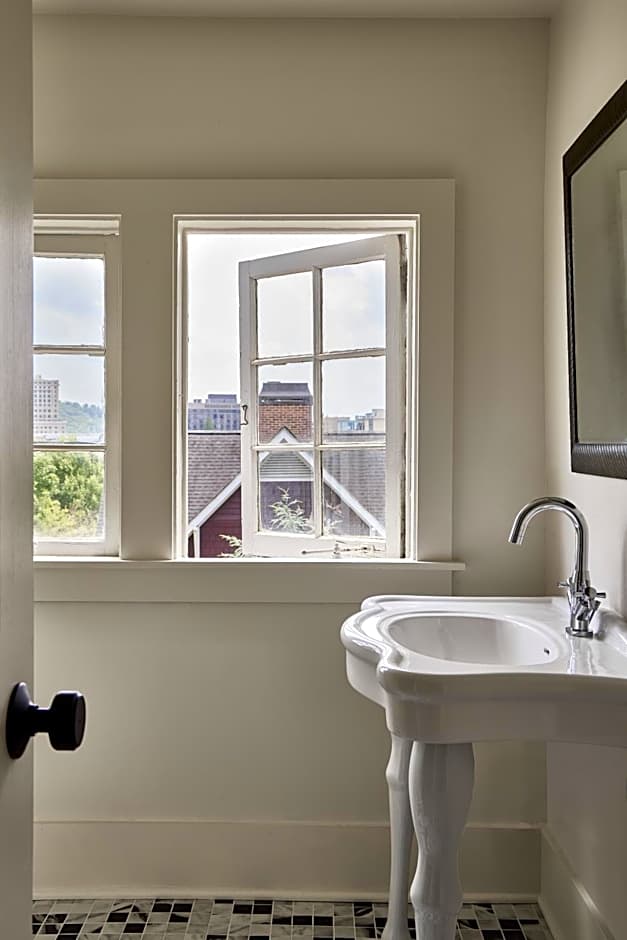 Blind Tiger Asheville