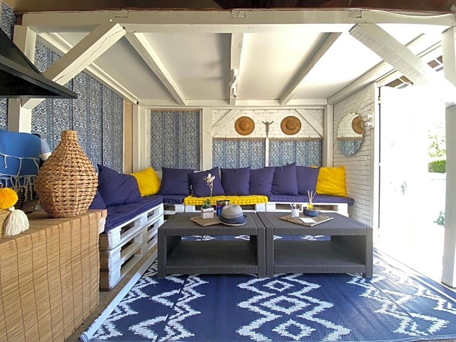 Le Petit Chateau De Sainte Colombe