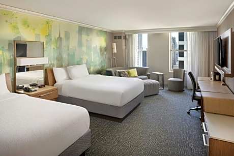 Queen Room with City View