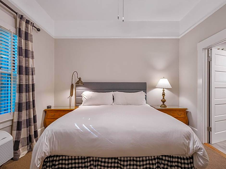 Photo 1 of 7 of Double Room