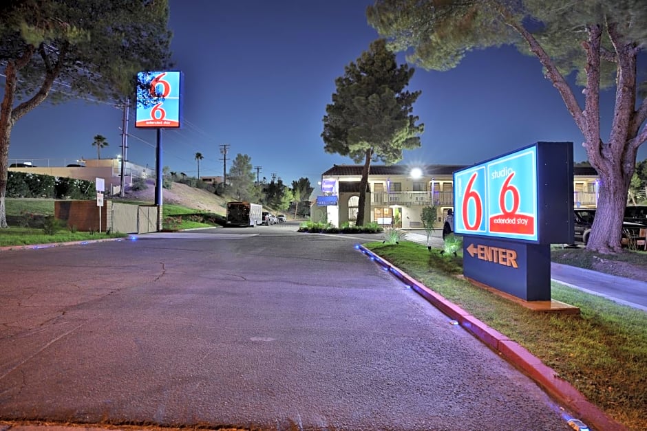 Motel 6 Barstow, CA