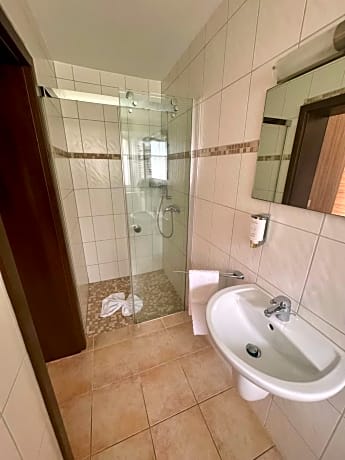 Single Room with Shower