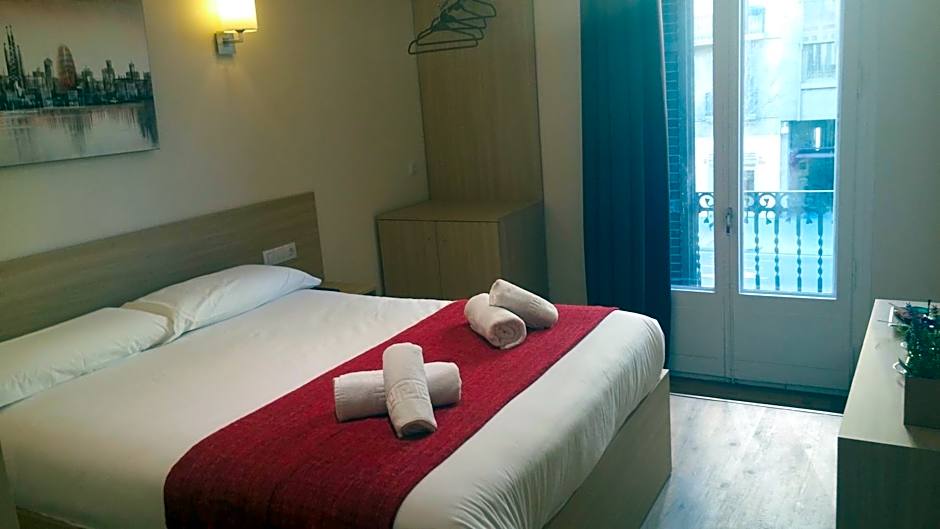 Hostal Barcelona Travel