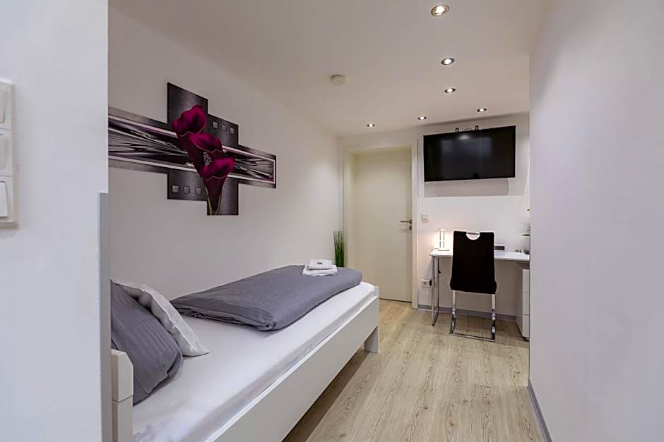 Hotel Rühen, 24 Stunden Check in, Küche, kostenfreie Parkplätze