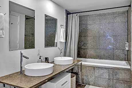 One-Bedroom Apartment - Oceanfront