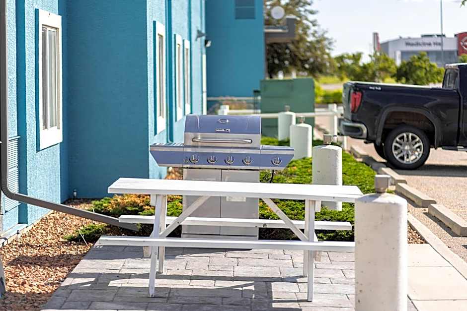 Home Inn Medicine Hat