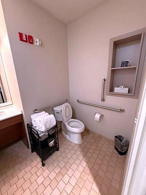 Microtel Inn & Suites By Wyndham Altoona