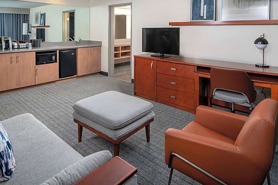 Courtyard by Marriott Covington / Mandeville