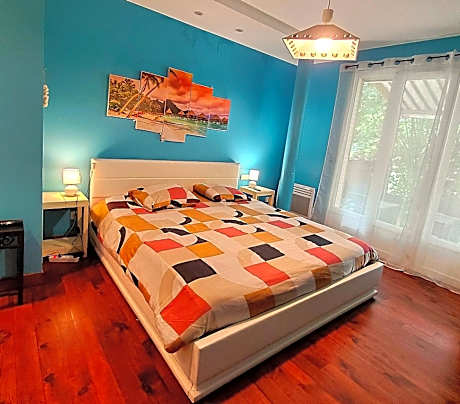 King Room with Spa Bath