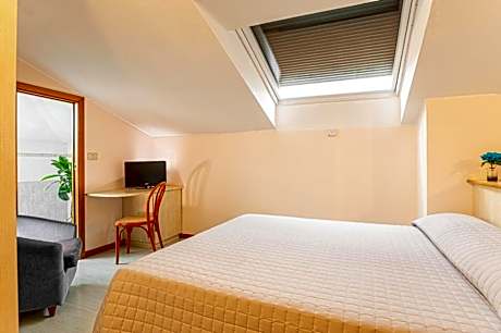 Double or Twin Room - Attic