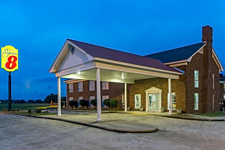 Super 8 by Wyndham Tallulah LA