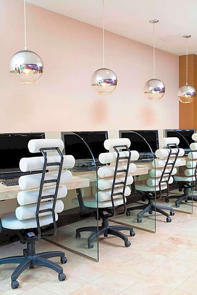 Avenue of the Arts Costa Mesa, a Tribute Portfolio Hotel