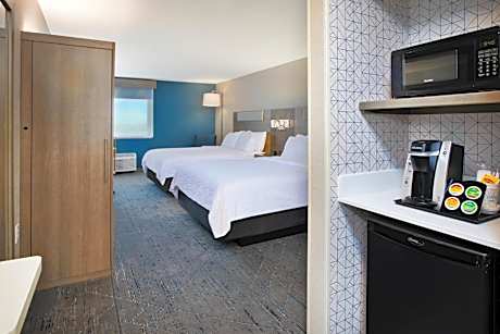 Standard Room with Two Queen Beds