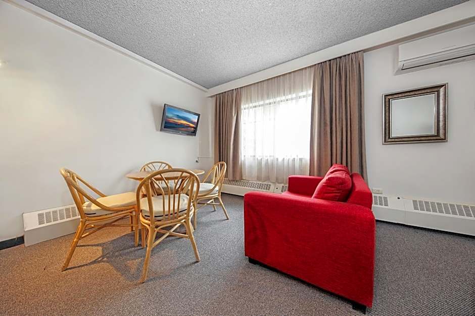 Belconnen Way Hotel & Serviced Apartments