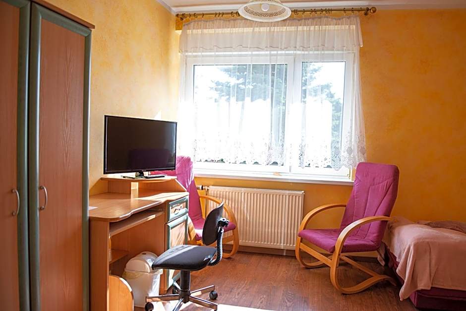 Dom Gościnny Pod Akacjami