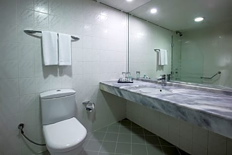 DOUBLE STANDARD LANDVIEW