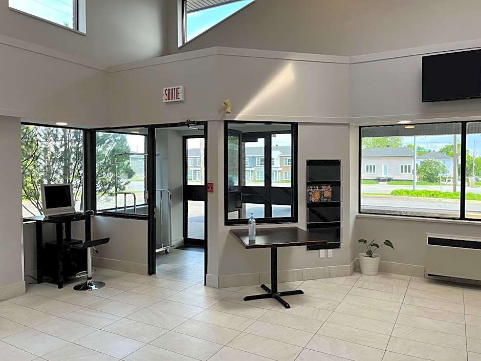 Econo Lodge Quebec Airport