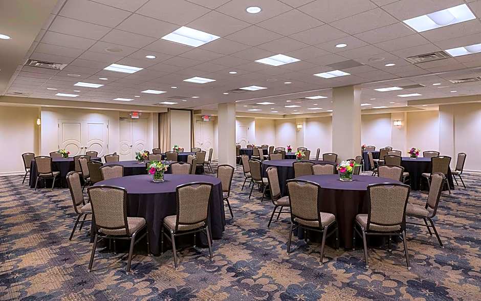 DoubleTree by Hilton Madison Downtown