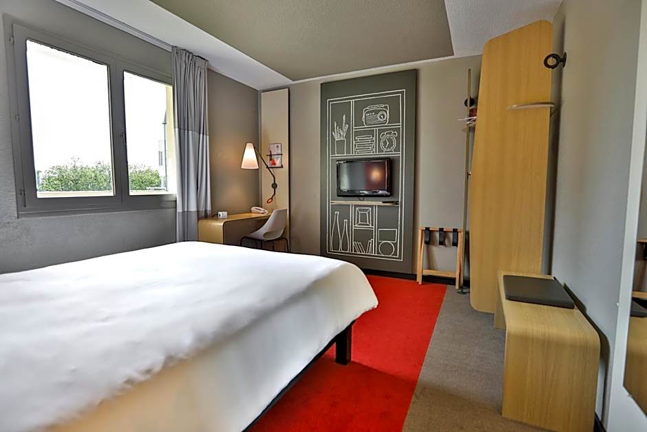 Ibis Saint Étienne - La Terrasse