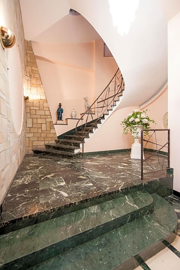 Ambasciatori Palace