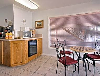 Super 8 Santa Barbara/goleta – Goleta, CA