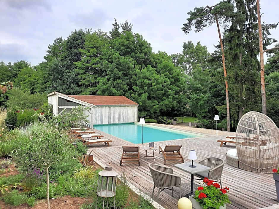 CHARME AU FIL DE L'EAU