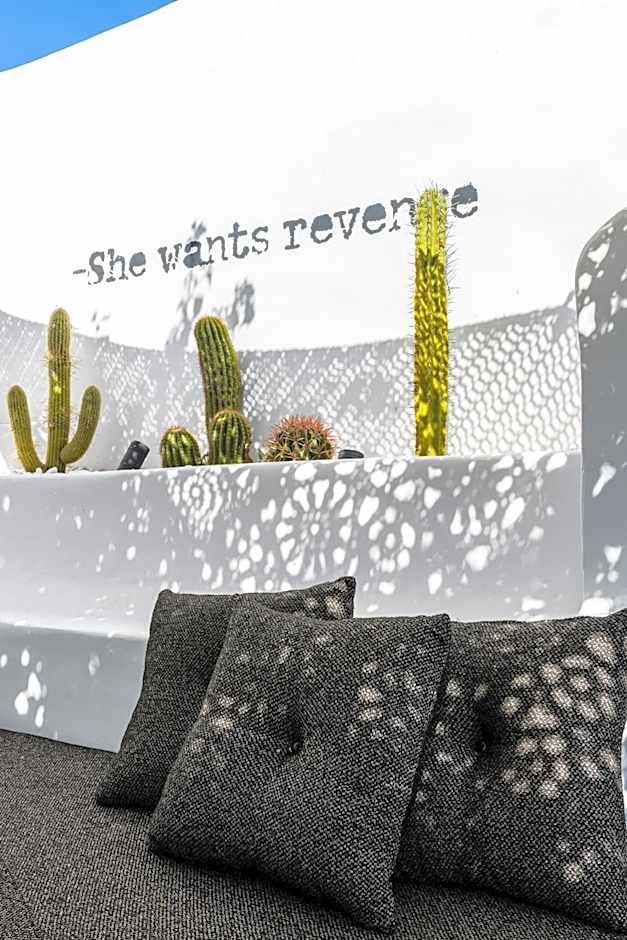 She Mykonos Boutique Hotel